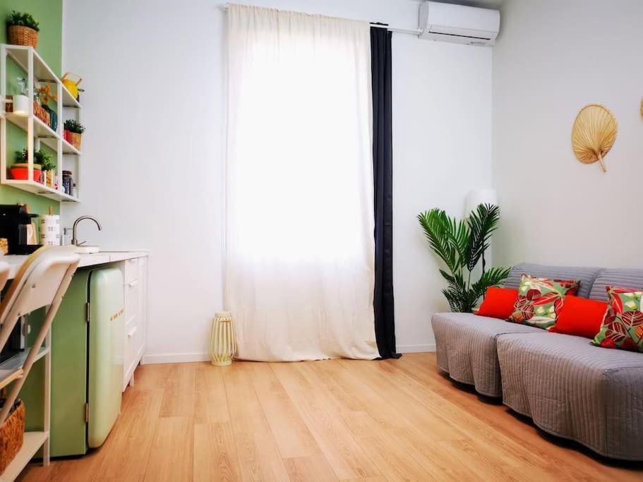 Sunny Flat 50 Meters From The Metro * Milán